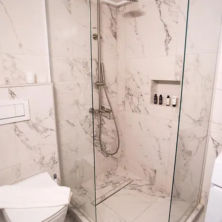 Prime Location, Renovated Flat! Athens