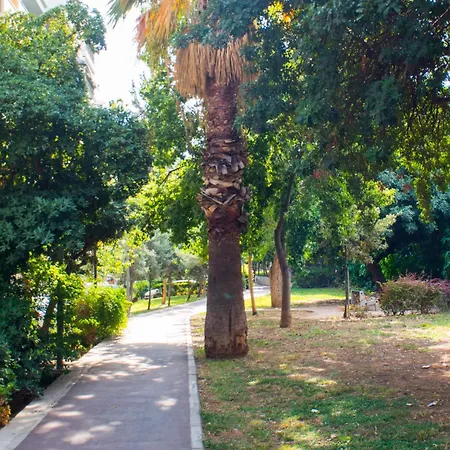 Prime Location, Renovated Flat! *