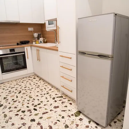 Prime Location, Renovated Flat! Athens