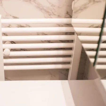 Apartment Prime Location, Renovated Flat!